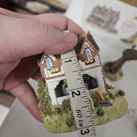 Open Box! Aunt Alices Quilt Shop And Windmill! - Picture 2 of 4